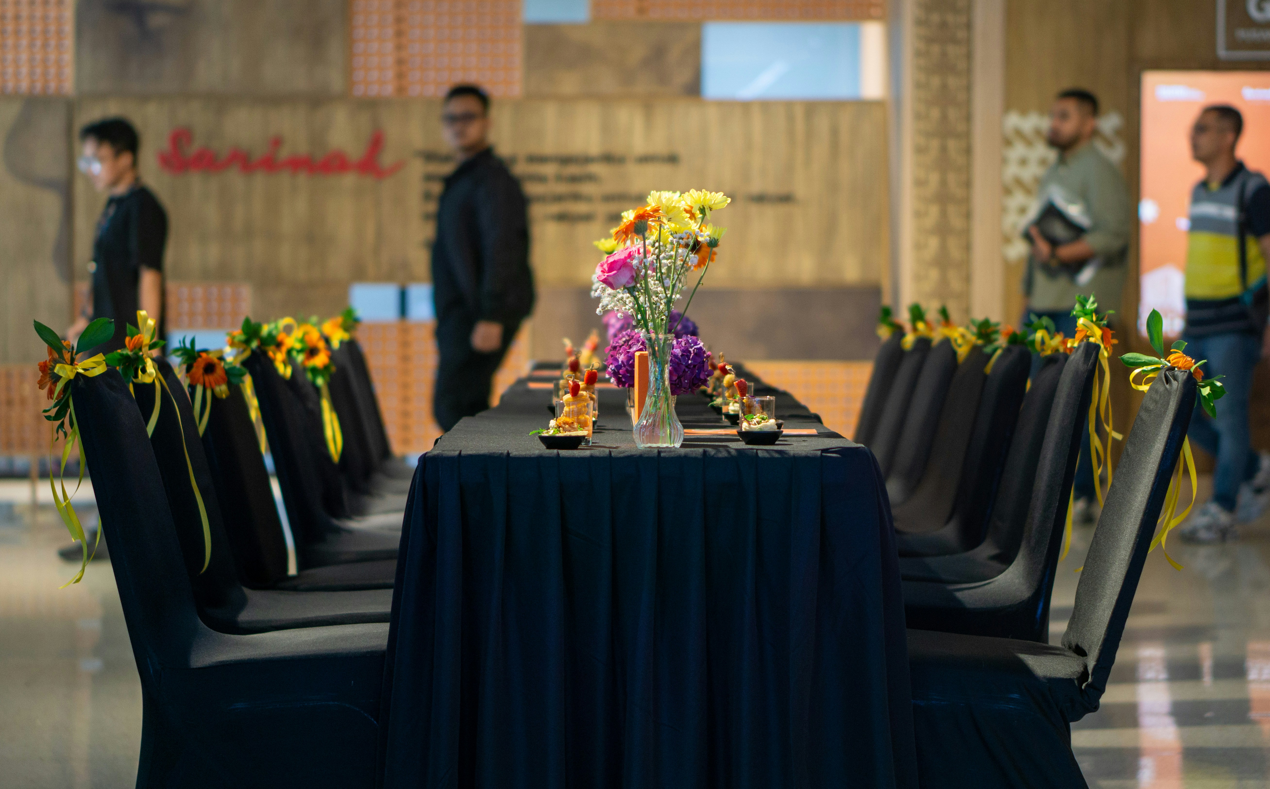 caesar akbar NVaWS1BA0PQ unsplash image on Boost ROI with Strategic Calgary Corporate Event Flowers in 2025