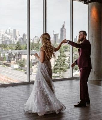 Married couple dancing at a wedding in Calgary