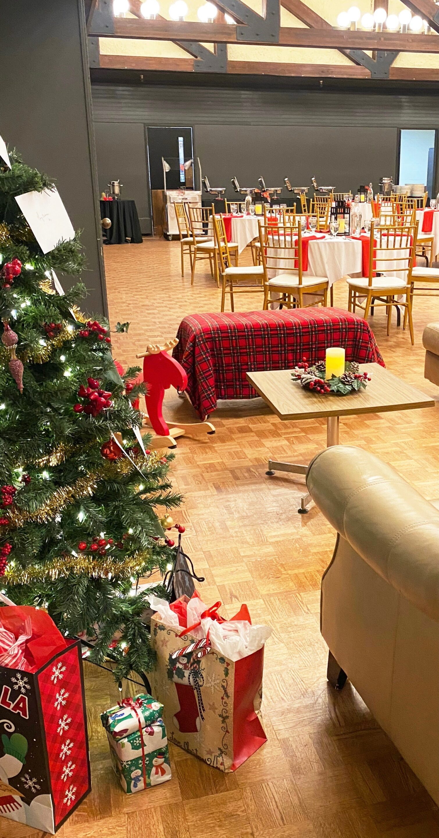 Corporate catering tile